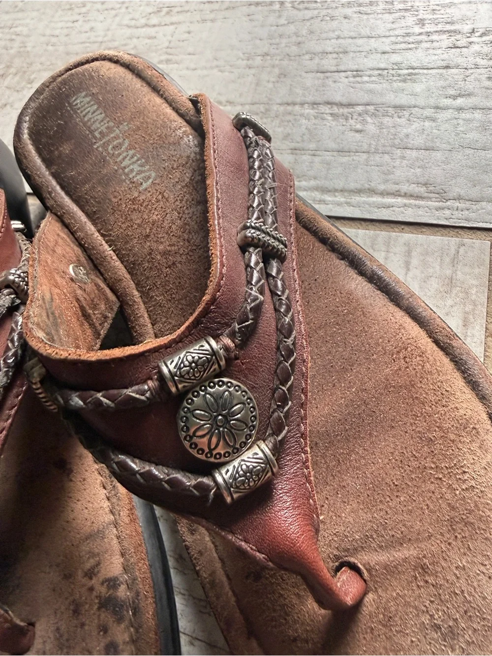 Size 8- Women’s Minnetonka Brown Leather Sandals